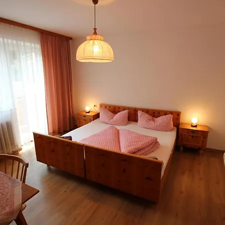 Haus Waldeck アパート ヒパッハ